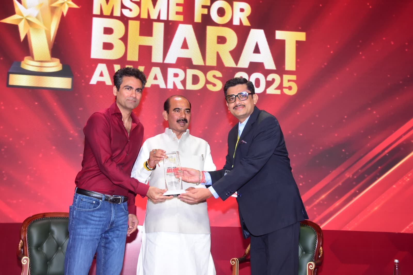 WAO Podium receiving an Amar Ujala MSME Award in 2025
